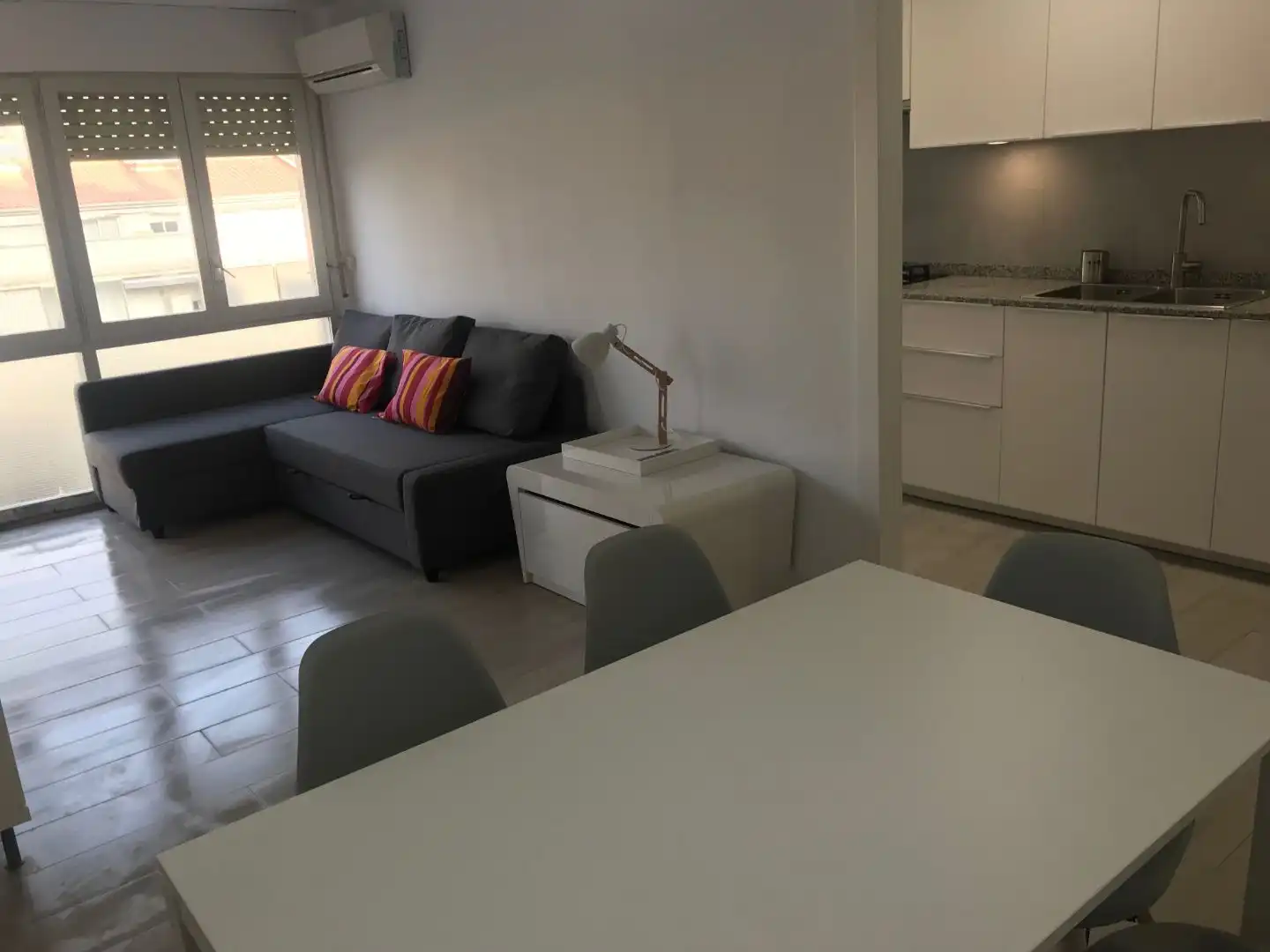 Piso de alquiler en Carrer de Ramón y Cajal, 69, Plaça Catalunya - Escola Industrial Sala de estar de Piso de alquiler en Terrassa con Aire acondicionado, Calefacción y Amueblado