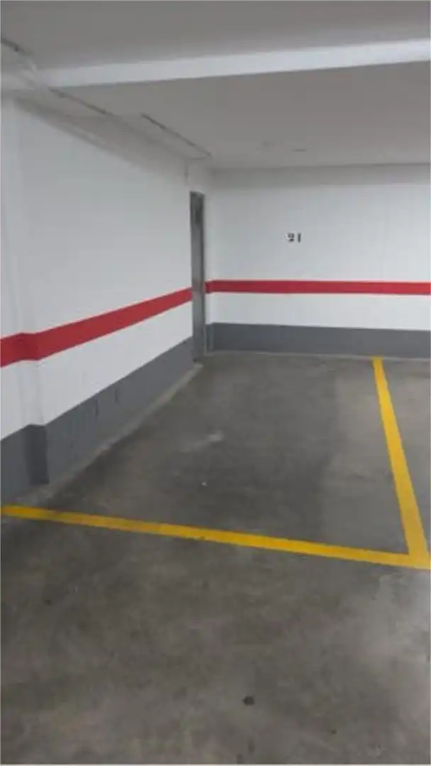 Parkplatz von Garage zur Miete in Burjassot