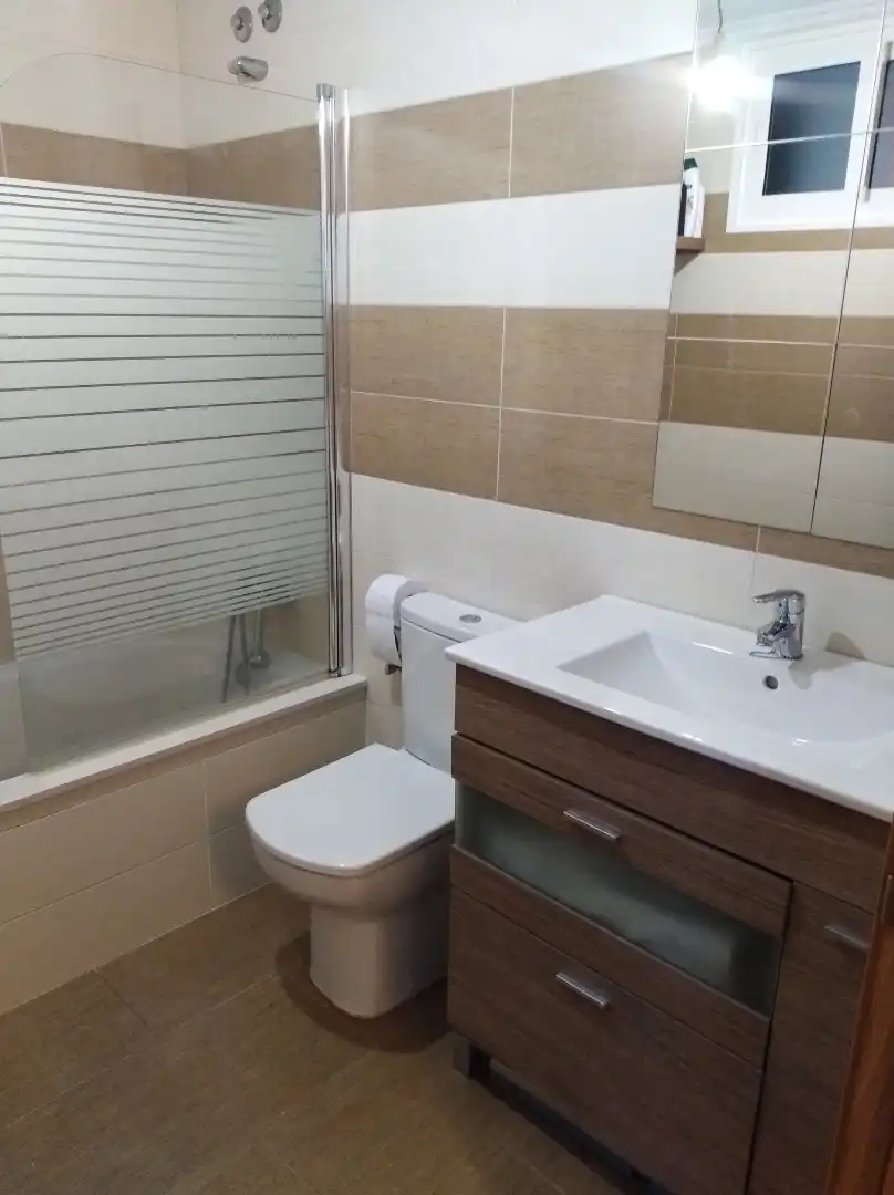 Flat for rent in Estrada de Catabois, 440, A Malata - Catabois - Ciudad Jardín Bathroom of Flat for rent in Ferrol with Heating, Parquet flooring and Storage room
