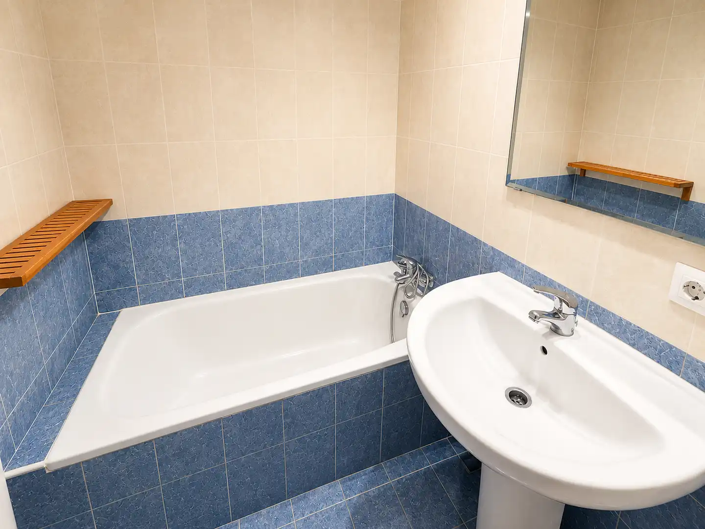 Wohnung zum Verkauf in Calle Gil Tarín, 12, La Muela Badezimmer von Wohnung zum Verkauf in La Muela mit Heizung, Parkett und Abstellraum