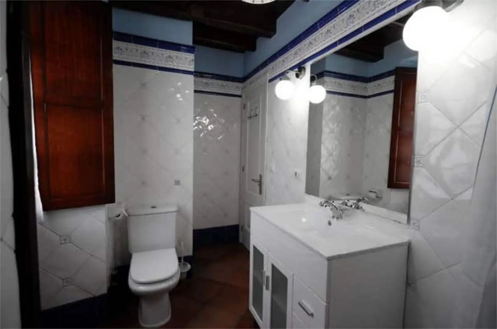 Casa o xalet de lloguer a Ribadeo Bany de Casa o xalet de lloguer en Ribadeo amb Calefacció i Moblat
