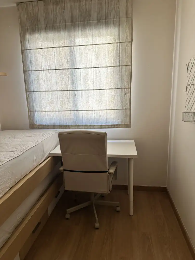 Bedroom of Flat for rent in Córdoba  with Air Conditioner, Heating and Parquet flooring