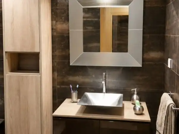 Piso en venta en Calle Ferrocarril, Bezana - Prezanes Baño de Piso en venta en Santa Cruz de Bezana con Calefacción, Parquet y Terraza