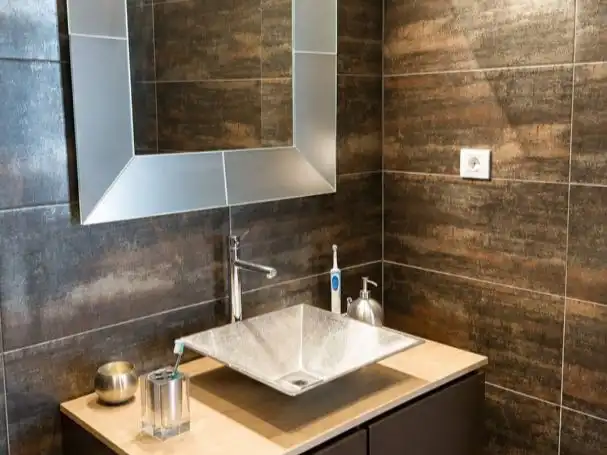Piso en venta en Calle Ferrocarril, Bezana - Prezanes Baño de Piso en venta en Santa Cruz de Bezana con Calefacción, Parquet y Terraza