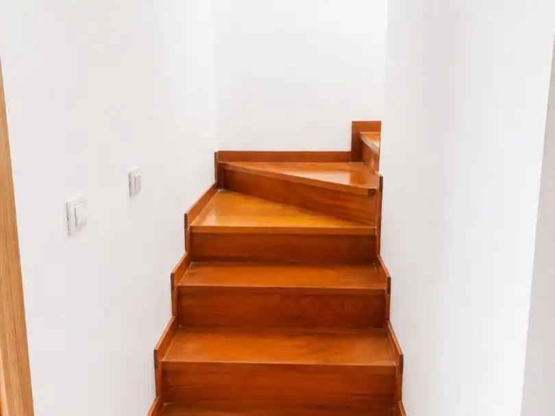 Piso en venta en Calle Ferrocarril, Bezana - Prezanes Piso en venta en Santa Cruz de Bezana con Calefacción, Parquet y Terraza