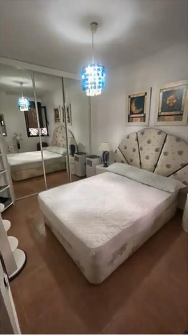 Apartamento de alquiler en Los Jardines de Marbella - La Ermita Habitación de Apartamento de alquiler en Marbella con Calefacción, Jardín privado y Terraza