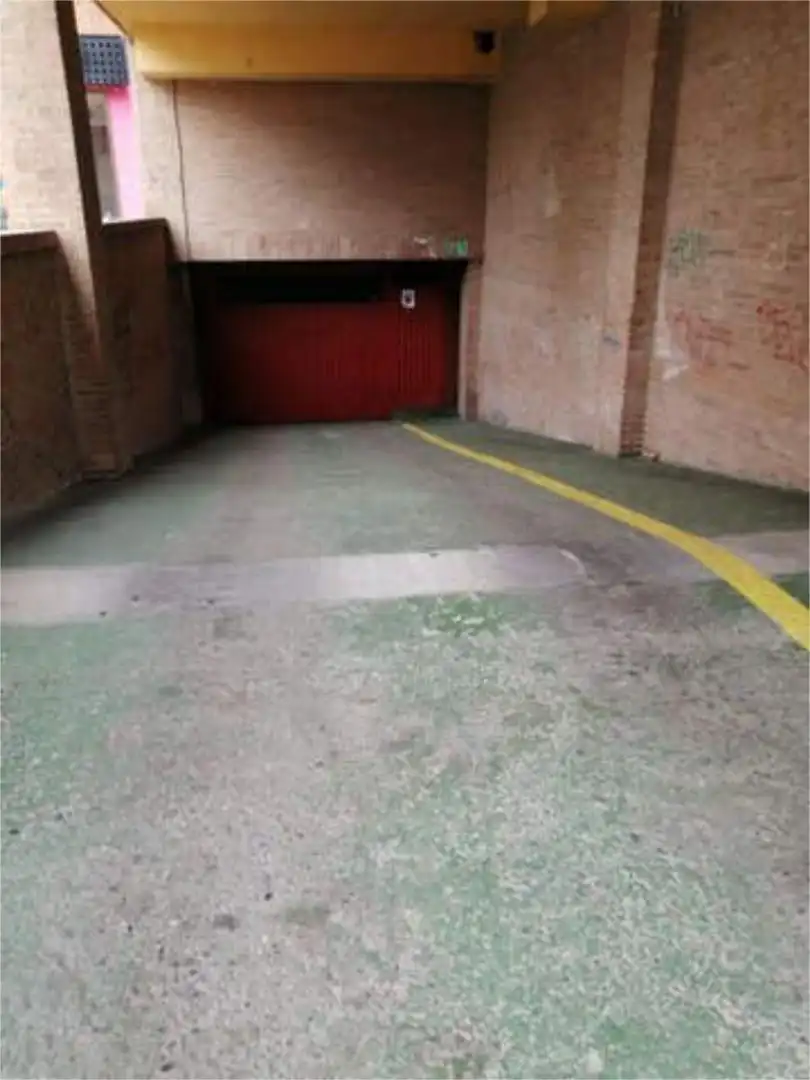 Garaje de alquiler en Parque de los Cineastas Parking de Garaje de alquiler en Zaragoza