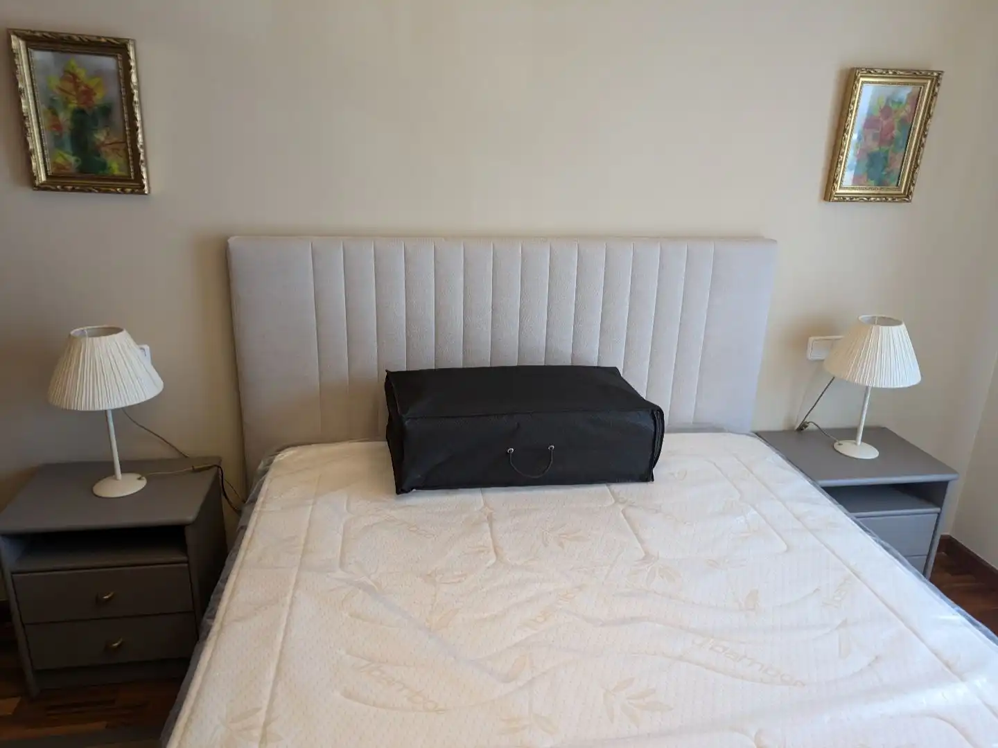 Bedroom of Flat for rent in Vigo   with Heating, Parquet flooring and Storage room