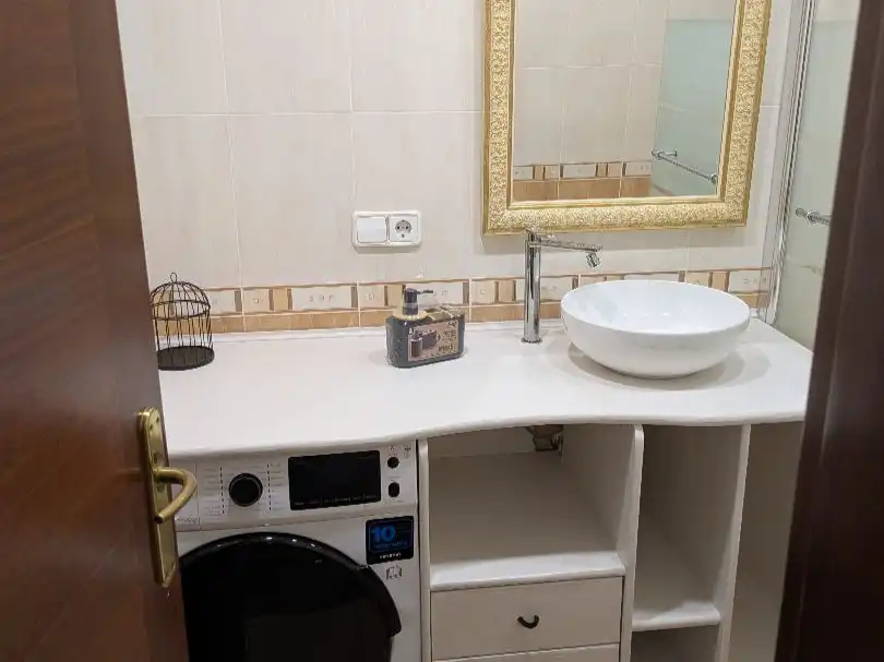 Bathroom of Flat for rent in Vigo   with Heating, Parquet flooring and Storage room