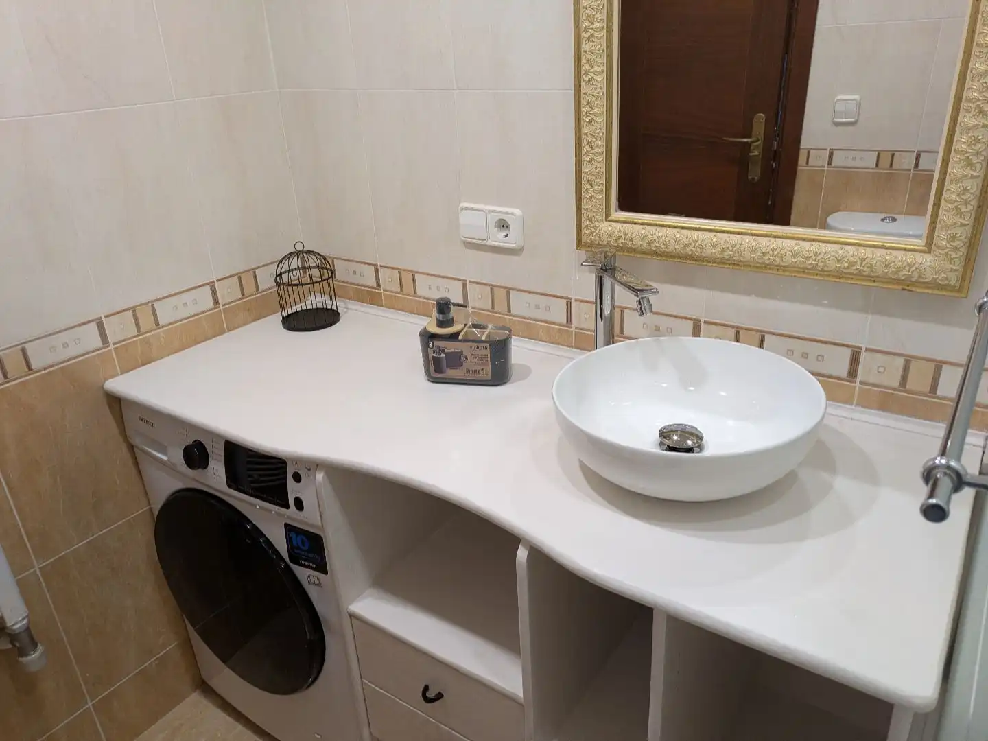Bathroom of Flat for rent in Vigo   with Heating, Parquet flooring and Storage room