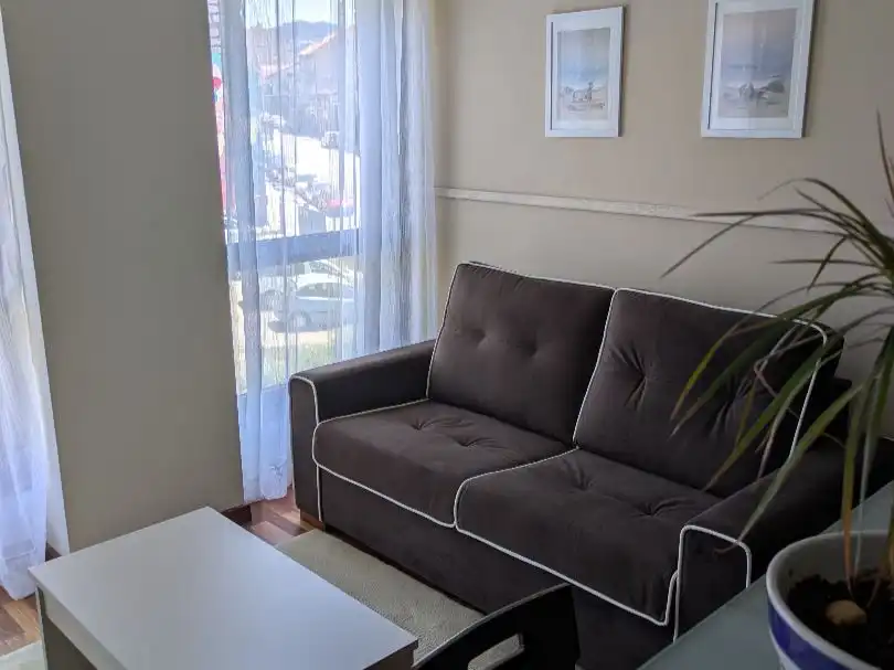 Living room of Flat for rent in Vigo   with Heating, Parquet flooring and Storage room