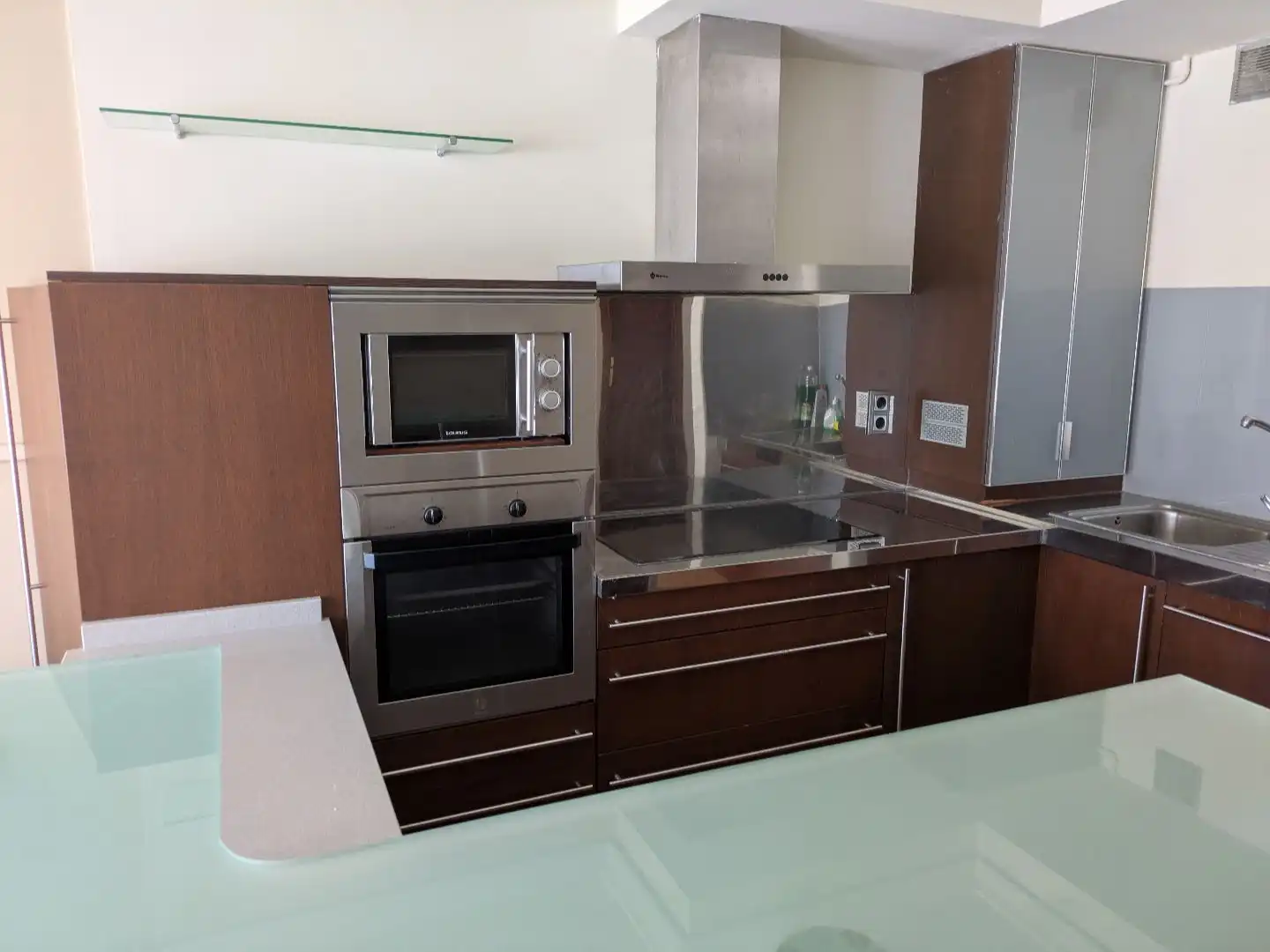 Kitchen of Flat for rent in Vigo   with Heating, Parquet flooring and Storage room