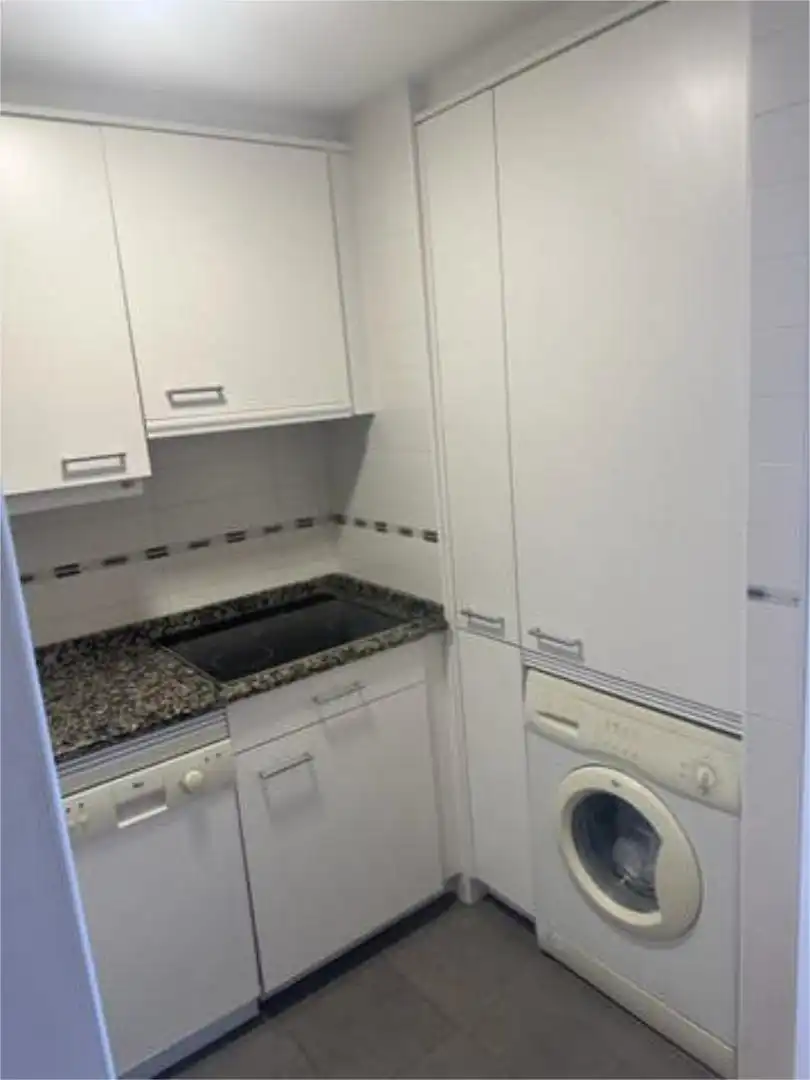 Piso de alquiler en Sada (A Coruña) Cocina de Piso de alquiler en Sada (A Coruña) con Calefacción, Jardín privado y Trastero
