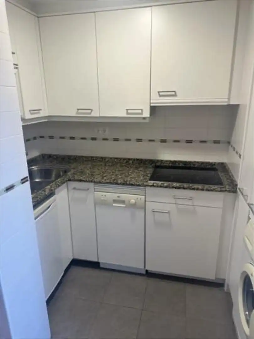 Piso de alquiler en Sada (A Coruña) Cocina de Piso de alquiler en Sada (A Coruña) con Calefacción, Jardín privado y Trastero