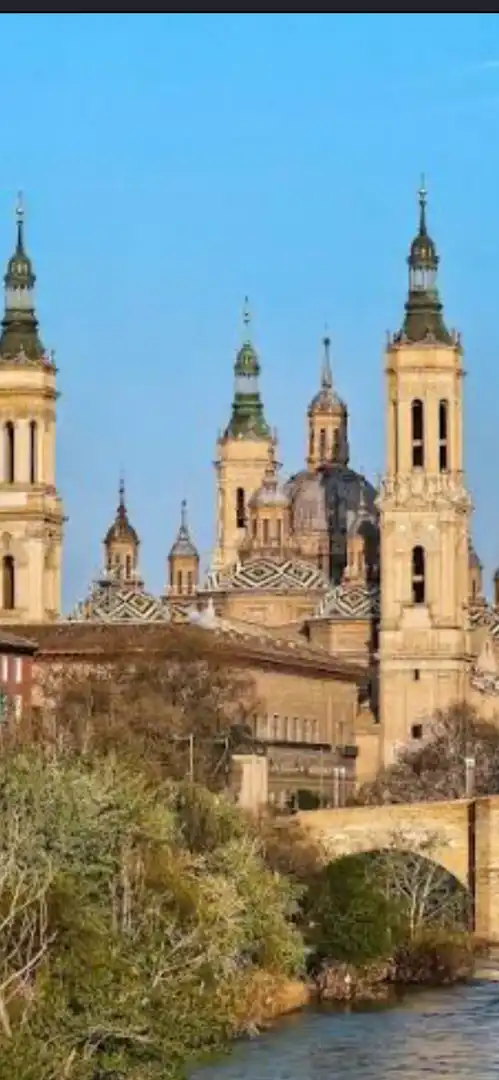 Apartamento en venta en Casco Histórico Vista exterior de Apartamento en venta en Zaragoza Capital con Aire acondicionado y Balcón
