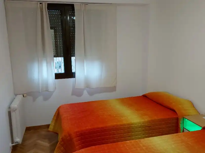 Wohnung zur Miete in Avenida de Europa, 30, Madrid Capital Schlafzimmer von Wohnung zur Miete in Madrid Capital mit Klimaanlage, Terrasse und Schwimmbad