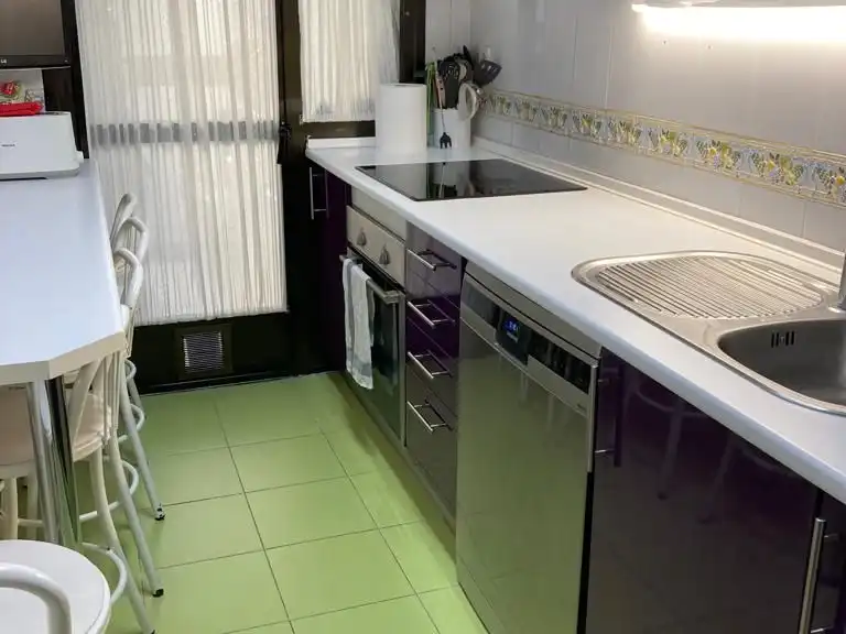 Wohnung zur Miete in Avenida de Europa, 30, Madrid Capital Küche von Wohnung zur Miete in Madrid Capital mit Klimaanlage, Terrasse und Schwimmbad