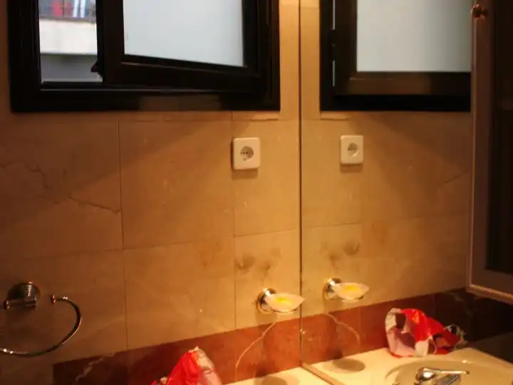 Wohnung zur Miete in Avenida de Europa, 30, Madrid Capital Badezimmer von Wohnung zur Miete in Madrid Capital mit Klimaanlage, Terrasse und Schwimmbad