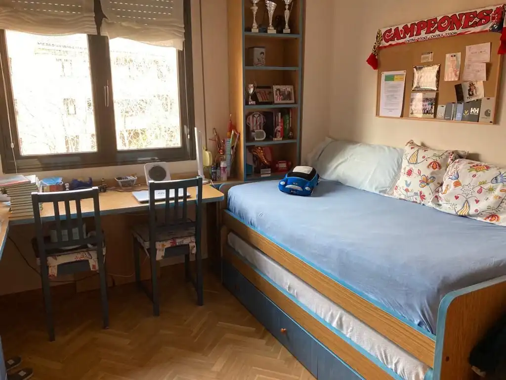 Wohnung zur Miete in Avenida de Europa, 30, Madrid Capital Schlafzimmer von Wohnung zur Miete in Madrid Capital mit Klimaanlage, Terrasse und Schwimmbad
