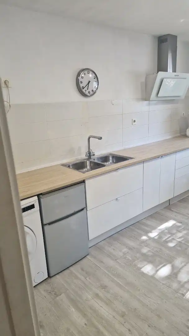 Flat for rent in Calle Escritor Sebastián Cuevas, 2, Fuensanta- Arcángel Kitchen of Flat for rent in Córdoba with Air Conditioner, Heating and Parquet flooring