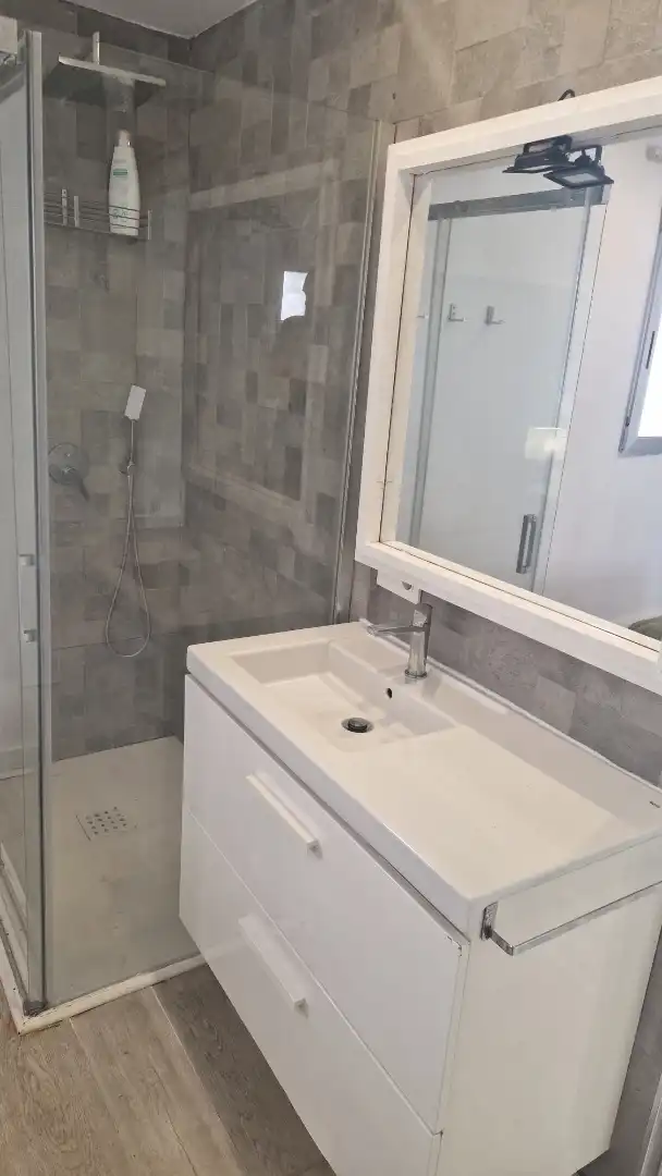 Flat for rent in Calle Escritor Sebastián Cuevas, 2, Fuensanta- Arcángel Bathroom of Flat for rent in Córdoba with Air Conditioner, Heating and Parquet flooring