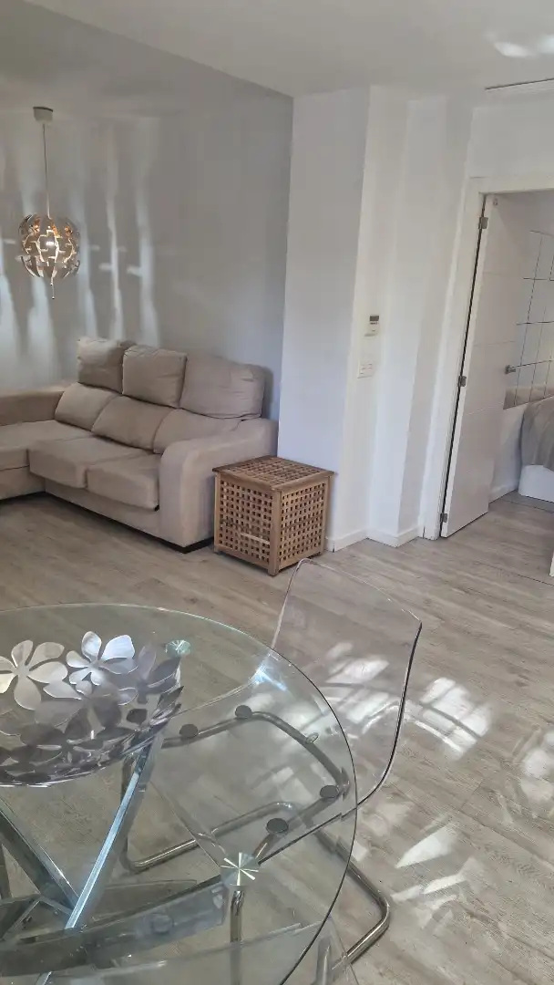 Flat for rent in Calle Escritor Sebastián Cuevas, 2, Fuensanta- Arcángel Living room of Flat for rent in Córdoba with Air Conditioner, Heating and Parquet flooring