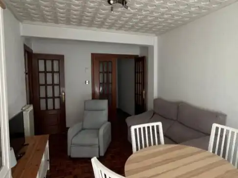 Piso en venta en Barriada Juan XXIII, 17, Burgos Capital Sala de estar de Piso en venta en Burgos Capital con Balcón