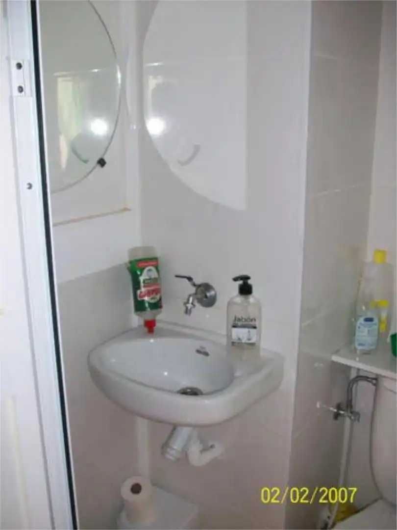 Wohnungen zur Miete in Aznalcóllar Badezimmer von Wohnungen zur Miete in Aznalcóllar mit Heizung, Terrasse und Abstellraum