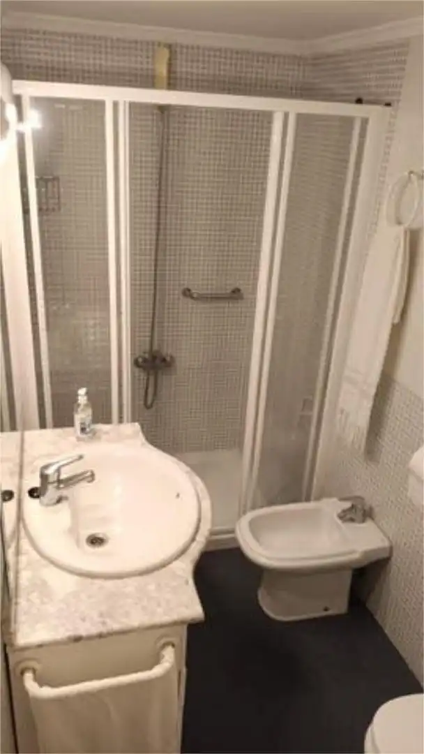 Wohnung zur Miete in Canet d'En Berenguer Badezimmer von Wohnung zur Miete in Canet d'En Berenguer mit Privatgarten, Terrasse und Möbliert