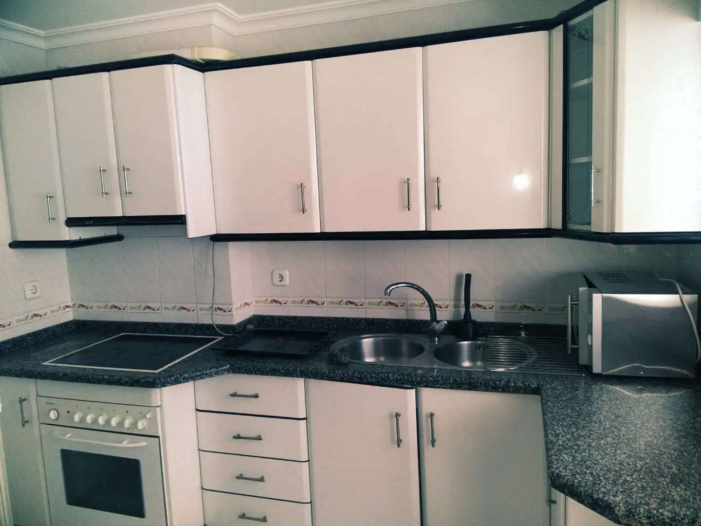 Flat for sale in Plaza José Luis León Gómez, 11, Palma del Río Kitchen of Flat for sale in Palma del Río with Air Conditioner, Heating and Terrace