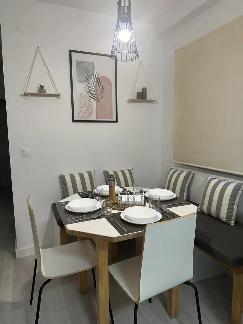 Flat for rent in Avenida Equipo Cincuenta y Siete, 3, Ollerías - San Cayetano Flat for rent in Avenida Equipo Cincuenta y Siete, 3, Ollerías - San Cayetano