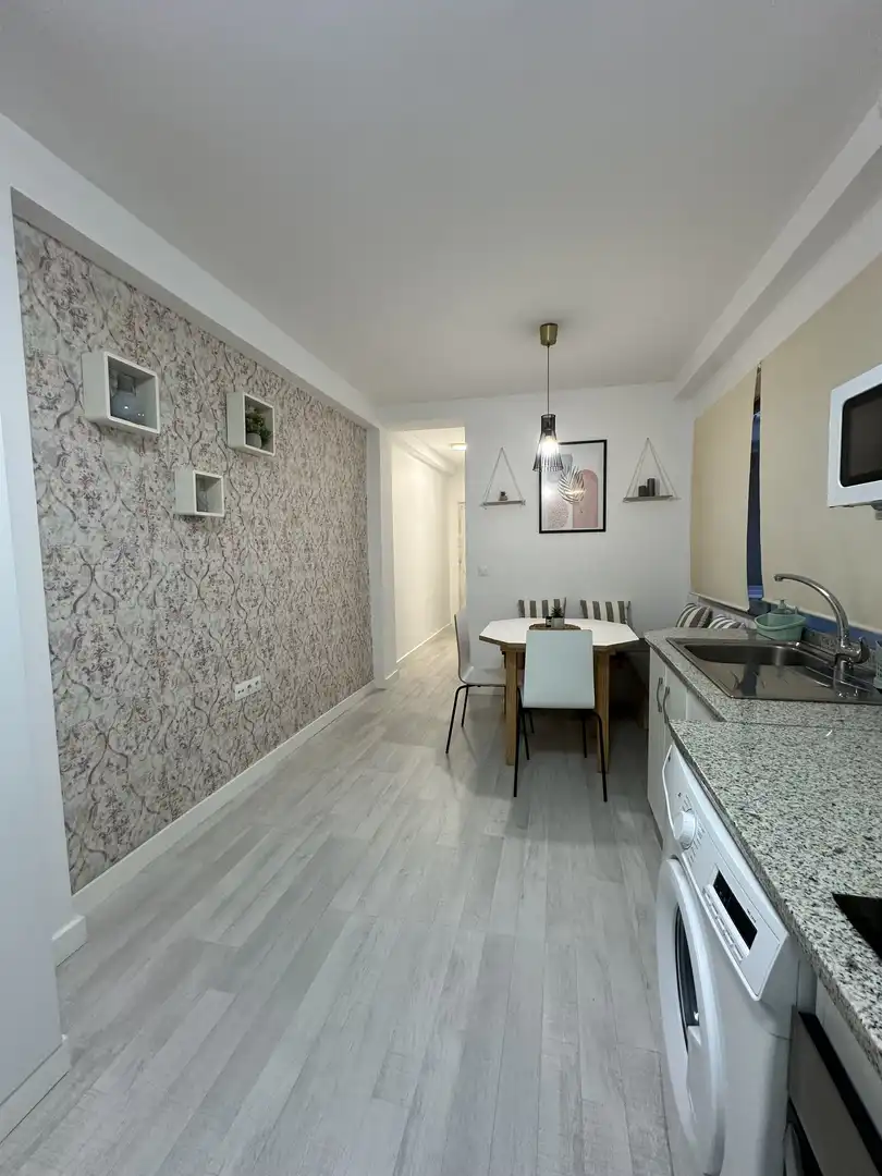 Flat for rent in Avenida Equipo Cincuenta y Siete, 3, Ollerías - San Cayetano Flat for rent in Avenida Equipo Cincuenta y Siete, 3, Ollerías - San Cayetano