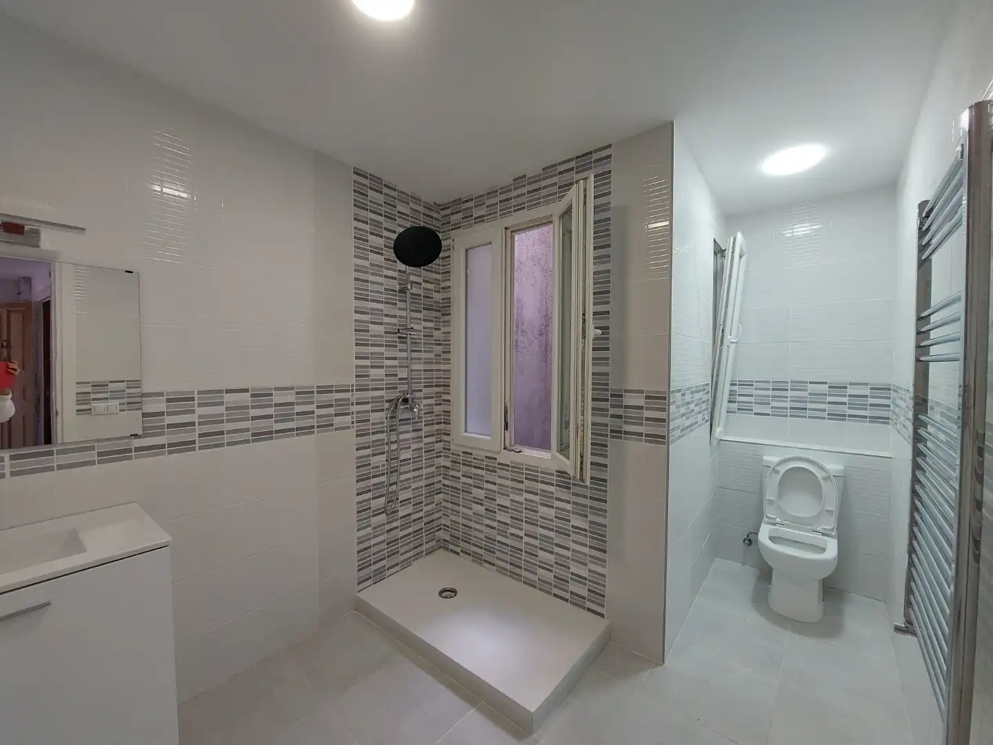 Wohnung zur Miete in Zapatari Kalea, 32, Salvatierra / Agurain Badezimmer von Wohnung zur Miete in Salvatierra / Agurain mit Heizung, Abstellraum und Möbliert