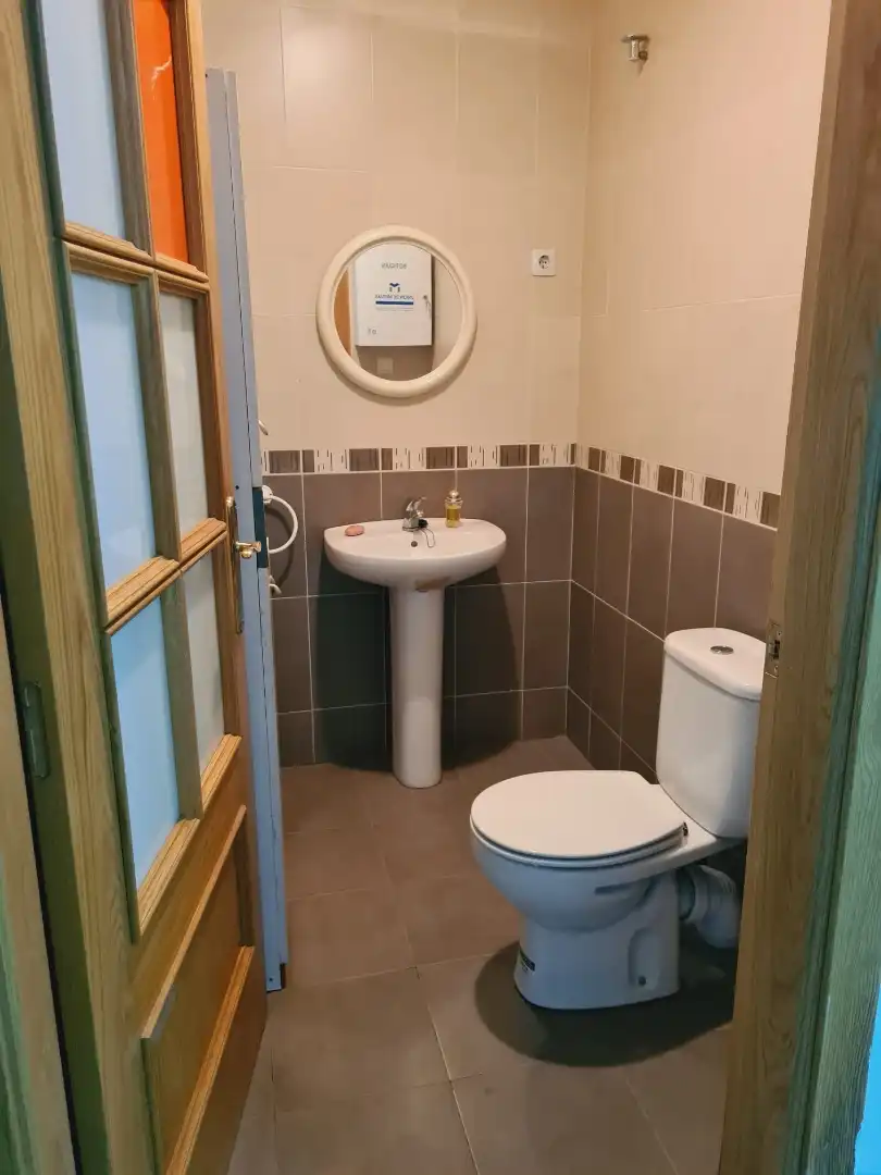 Local de alquiler en Carrer de Campoamor, 30, Centro - Casco antiguo Baño de Local de alquiler en Torrent