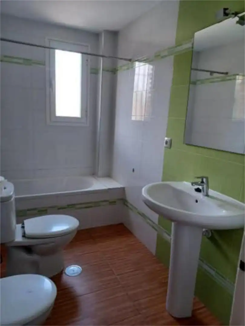 Flat for rent in Cañero Bathroom of Flat for rent in Córdoba with Heating