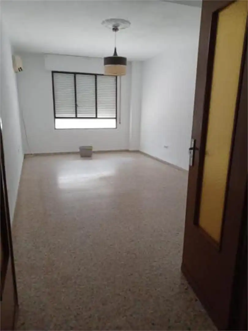 Flat for rent in Cañero Flat for rent in Córdoba with Heating