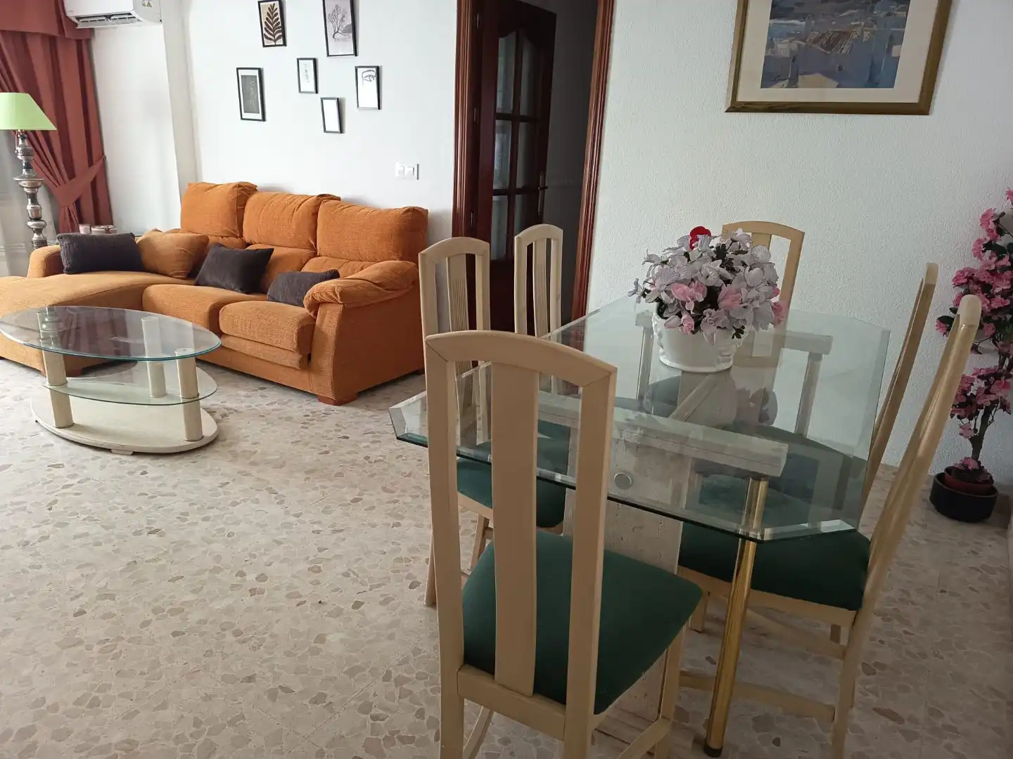 Flat for rent in Avenida Virgen de los Dolores, 18, Vista Alegre - Parque Cruz Conde Living room of Flat for rent in Córdoba with Air Conditioner, Heating and Furnished