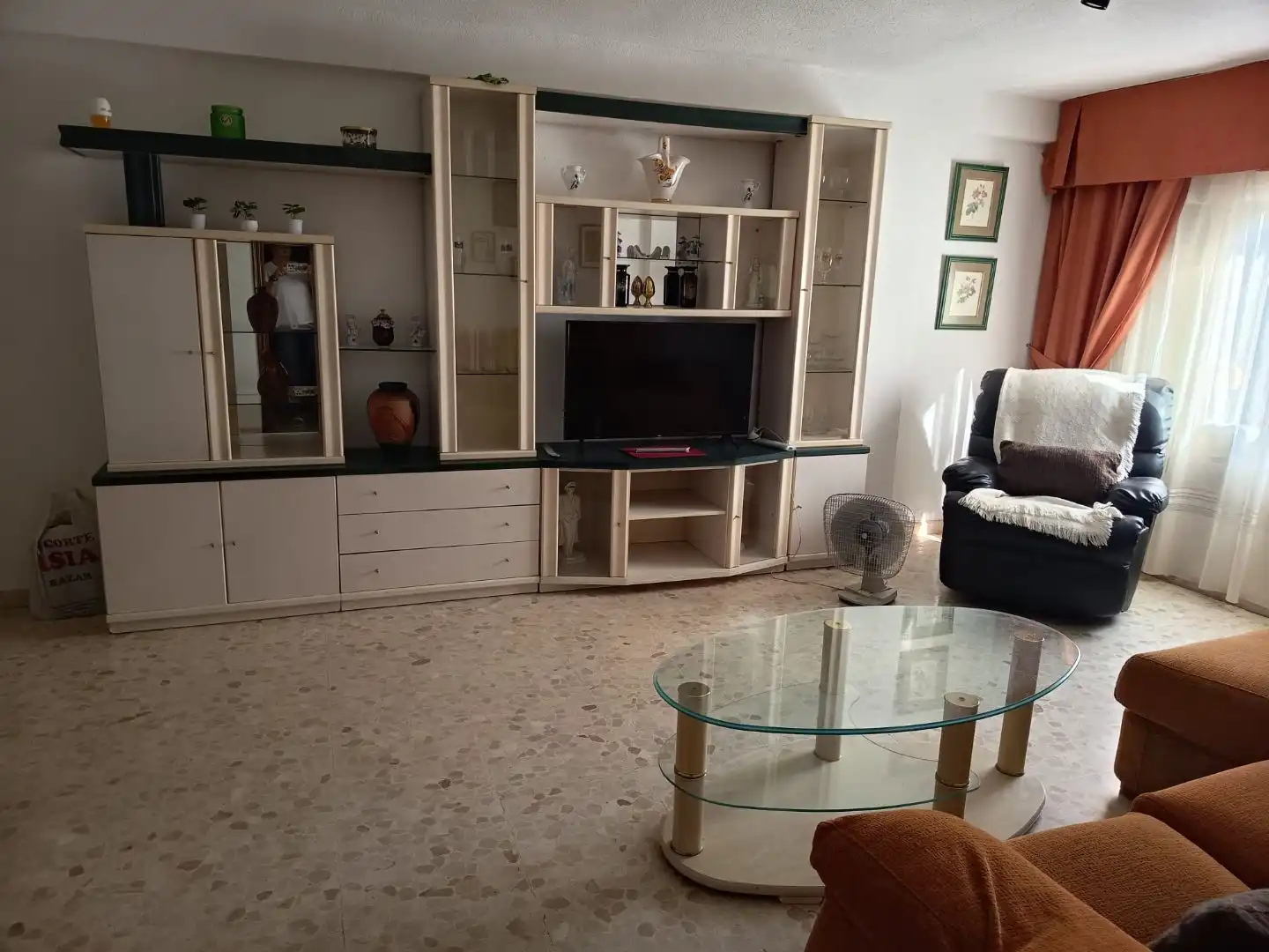 Flat for rent in Avenida Virgen de los Dolores, 18, Vista Alegre - Parque Cruz Conde Living room of Flat for rent in Córdoba with Air Conditioner, Heating and Furnished