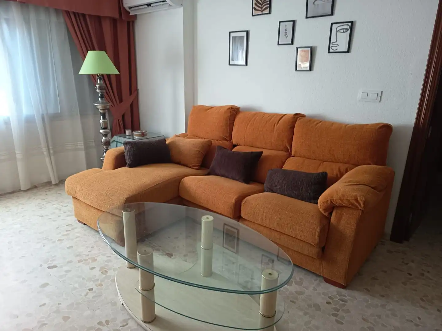 Flat for rent in Avenida Virgen de los Dolores, 18, Vista Alegre - Parque Cruz Conde Living room of Flat for rent in Córdoba with Air Conditioner, Heating and Furnished