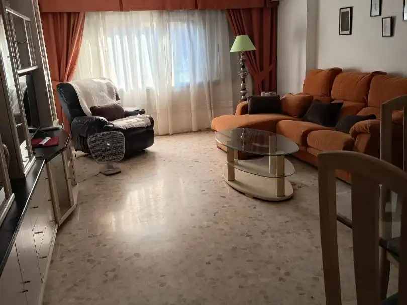 Flat for rent in Avenida Virgen de los Dolores, 18, Vista Alegre - Parque Cruz Conde Living room of Flat for rent in Córdoba with Air Conditioner, Heating and Furnished