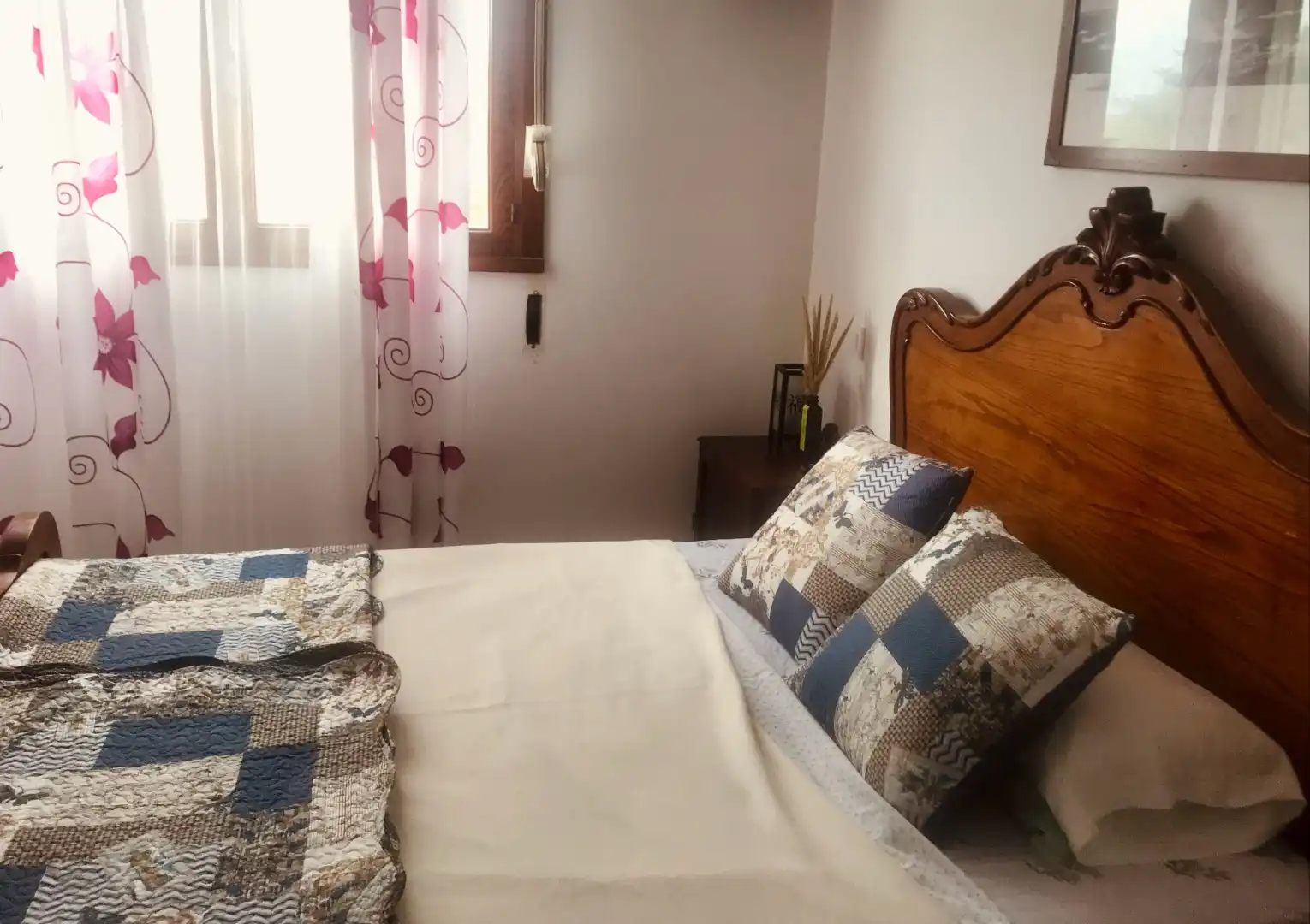 Casa adosada en venda a LU-P-0610, 11, Ribadeo Dormitori de Casa adosada en venda en Ribadeo amb Jardí privat, Terrassa i Traster
