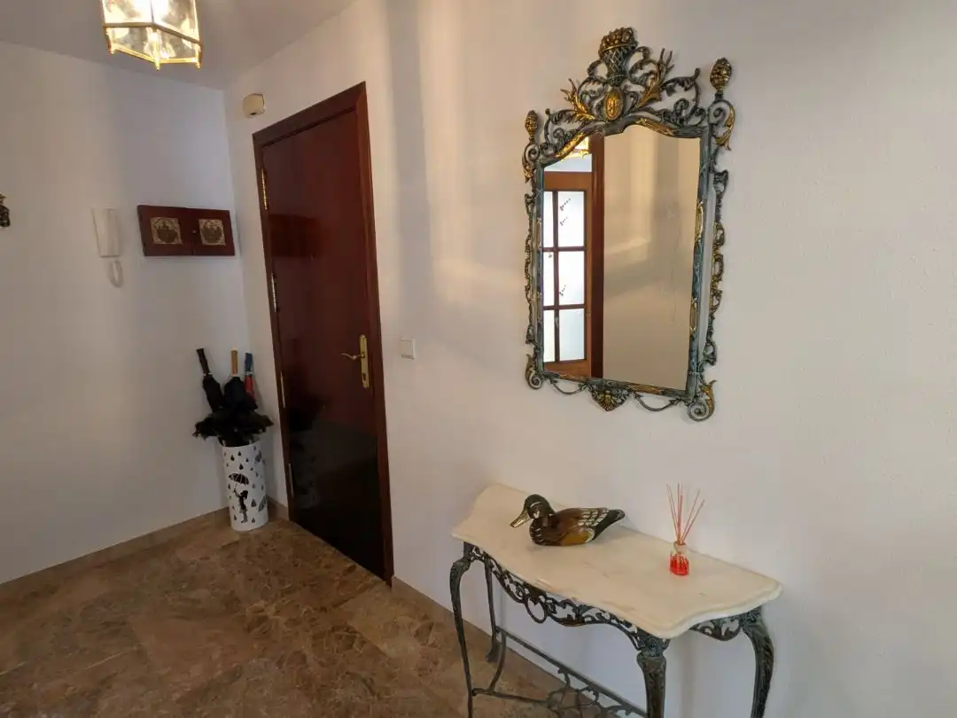 Flat for rent in Calle Joaquín Román Álvarez, 1, Las Almenas Flat for rent in Tomares with Air Conditioner, Heating and Swimming Pool