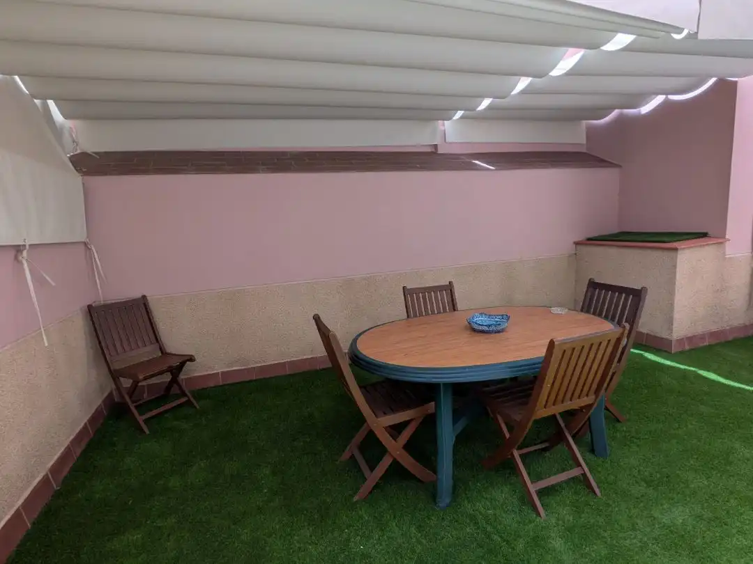 Flat for rent in Calle Joaquín Román Álvarez, 1, Las Almenas Terrace of Flat for rent in Tomares with Air Conditioner, Heating and Swimming Pool