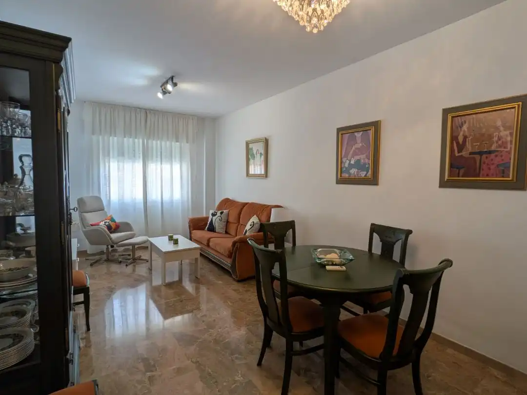 Flat for rent in Calle Joaquín Román Álvarez, 1, Las Almenas Living room of Flat for rent in Tomares with Air Conditioner, Heating and Swimming Pool