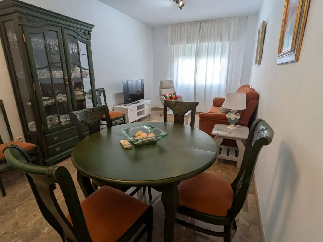 Flat for rent in Calle Joaquín Román Álvarez, 1, Las Almenas Dining room of Flat for rent in Tomares with Air Conditioner, Heating and Swimming Pool