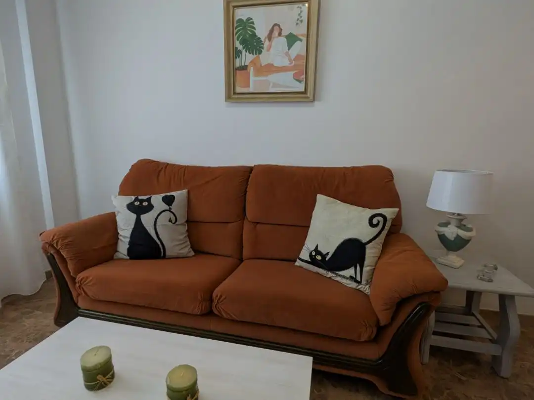 Flat for rent in Calle Joaquín Román Álvarez, 1, Las Almenas Living room of Flat for rent in Tomares with Air Conditioner, Heating and Swimming Pool