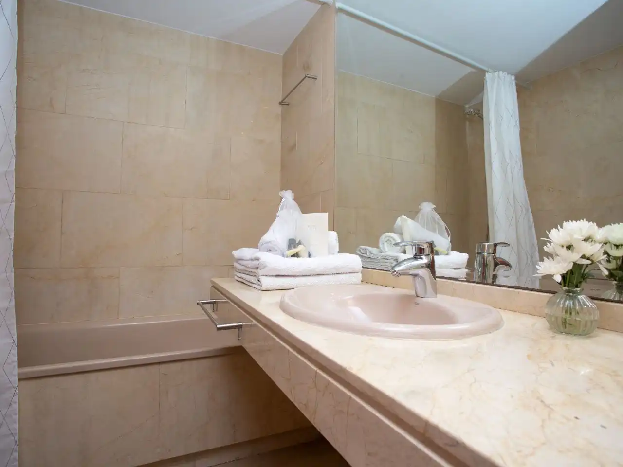 Flat for rent in Avinguda de França, 1, Penya - Roja - Avda. Francia Bathroom of Flat for rent in Valencia with Air Conditioner, Heating and Terrace