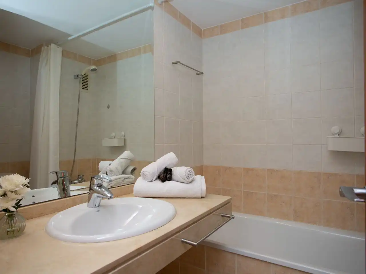 Flat for rent in Avinguda de França, 1, Penya - Roja - Avda. Francia Bathroom of Flat for rent in Valencia with Air Conditioner, Heating and Terrace