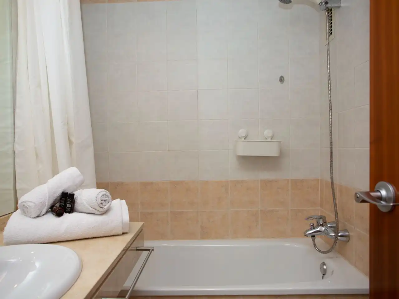 Flat for rent in Avinguda de França, 1, Penya - Roja - Avda. Francia Bathroom of Flat for rent in Valencia with Air Conditioner, Heating and Terrace