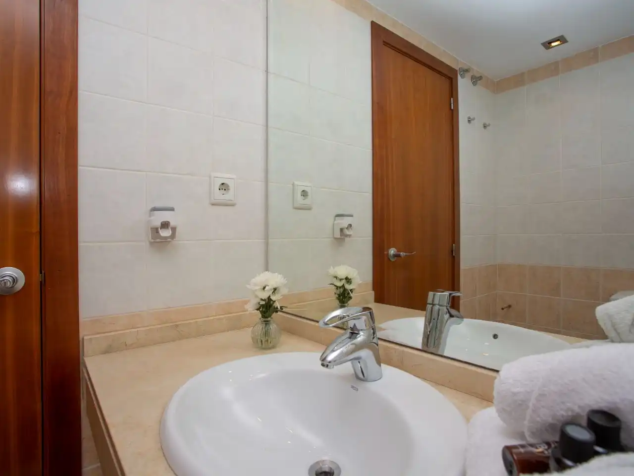 Flat for rent in Avinguda de França, 1, Penya - Roja - Avda. Francia Bathroom of Flat for rent in Valencia with Air Conditioner, Heating and Terrace